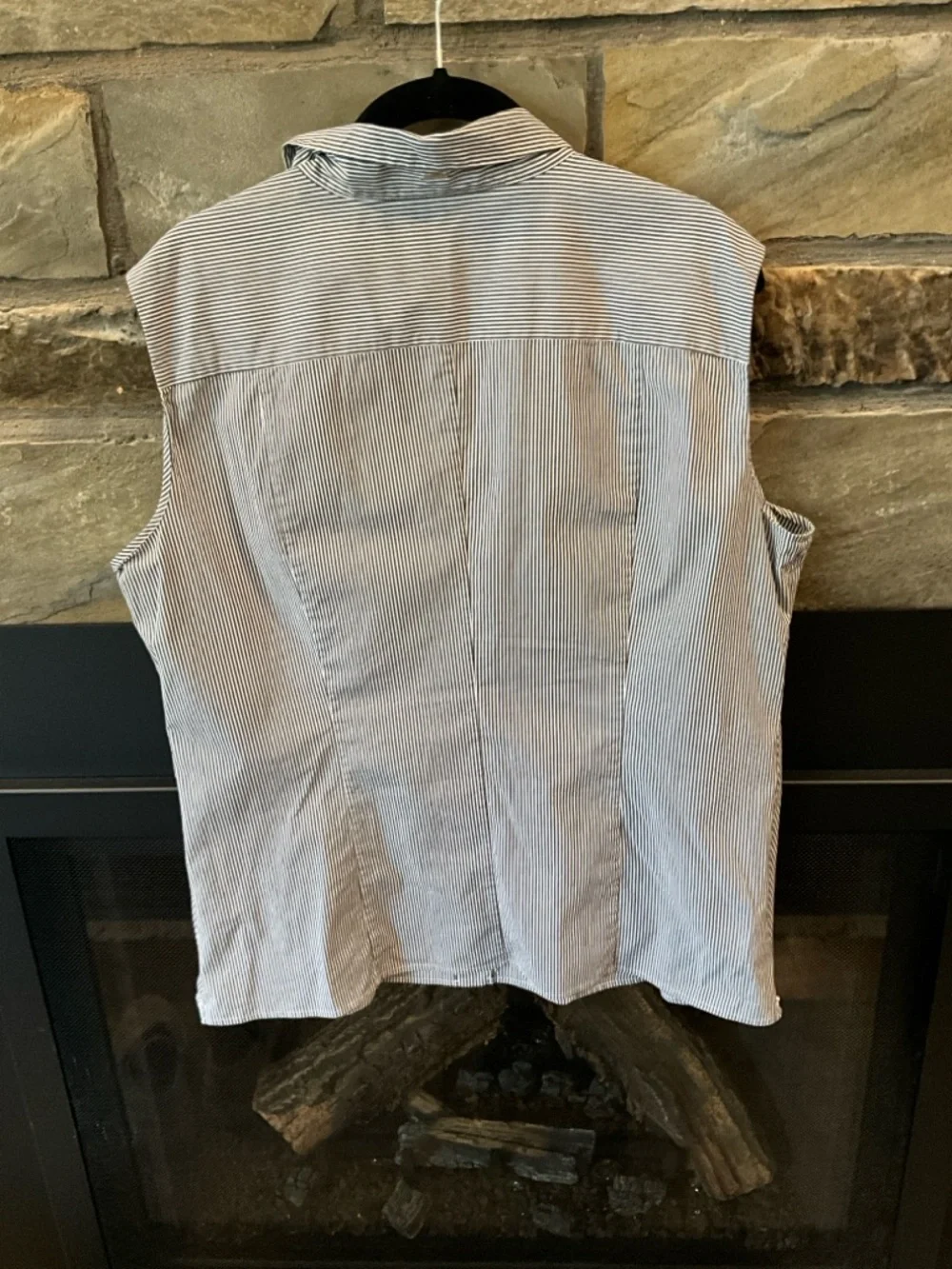 Boss Sleeveless Collared Blouse in Black and White Stripe - Picture 2 of 8